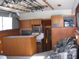 Click to enlarge image  - Cabin and Gally of the Blue Runner 2 - 