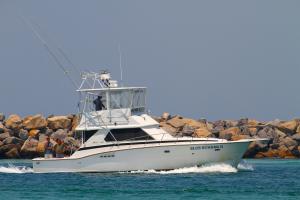 Click to enlarge image  - The Blue Runner II Coming in to harbor - June 30, 2011